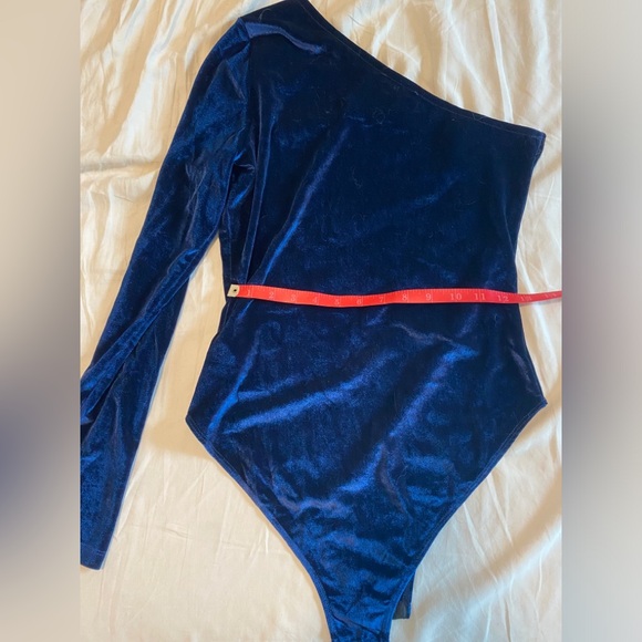 One-shoulder bodysuit - Picture 3 of 3